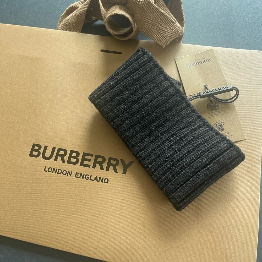 New Burberry Rib Knit Collar Black Unisex🖤🌟